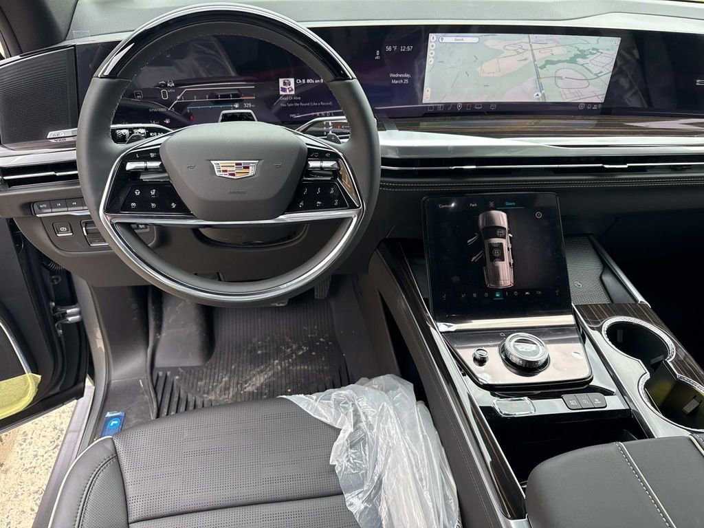 New 2026 Cadillac Escalade ESV Luxury w/ Touring Package AWD/4WD image 10
