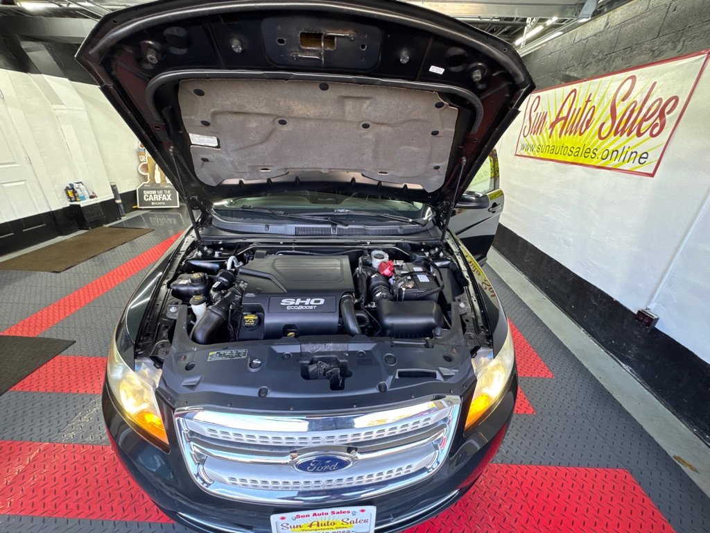 Used 2010 Ford Taurus SHO image 18