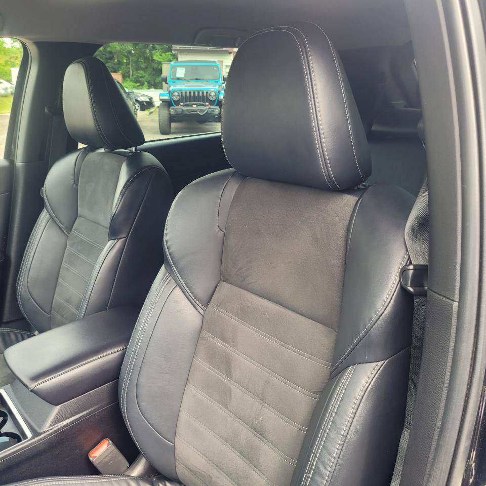 Used 2023 Mitsubishi Outlander SE AWD/4WD image 12