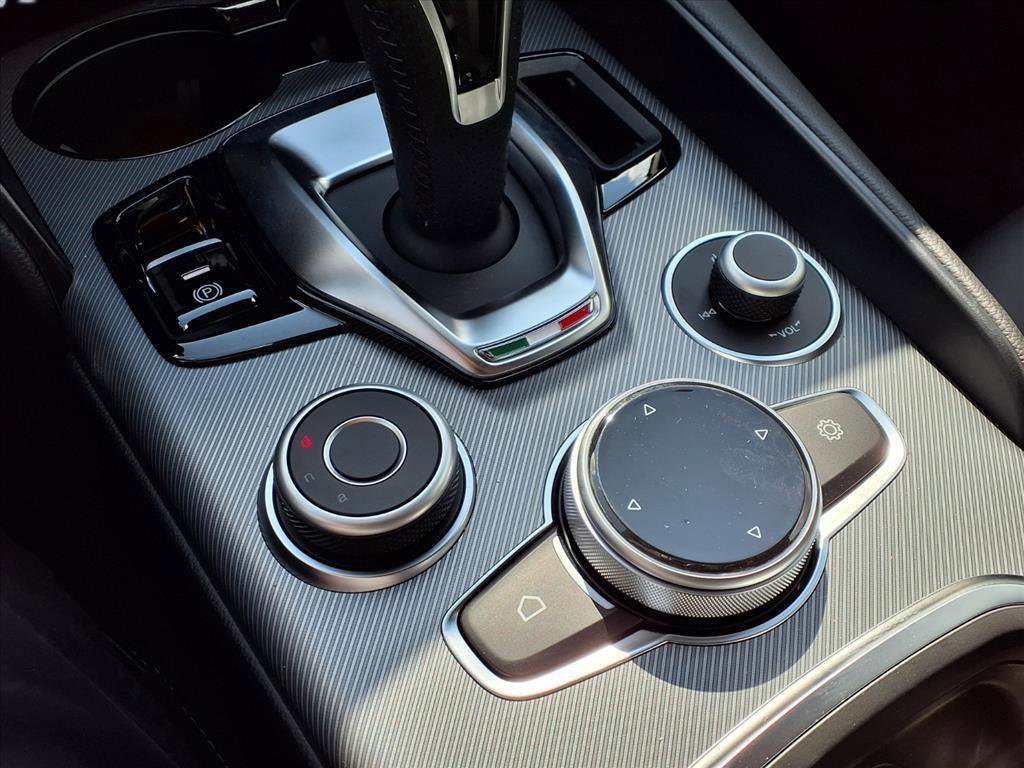 New 2025 Alfa Romeo Giulia image 17