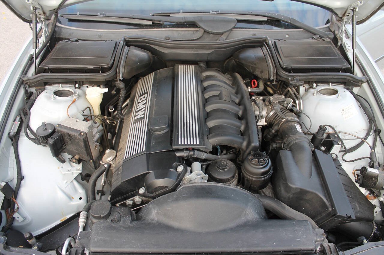 Used 1997 BMW 528i Sedan RWD image 16