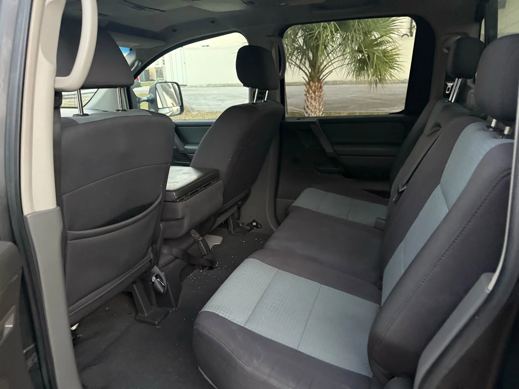 Used 2006 Nissan Titan SE image 9