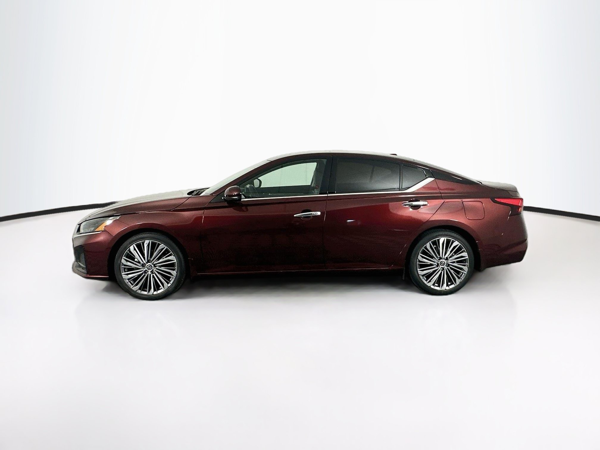 Used 2023 Nissan Altima 2.5 SL FWD image 4