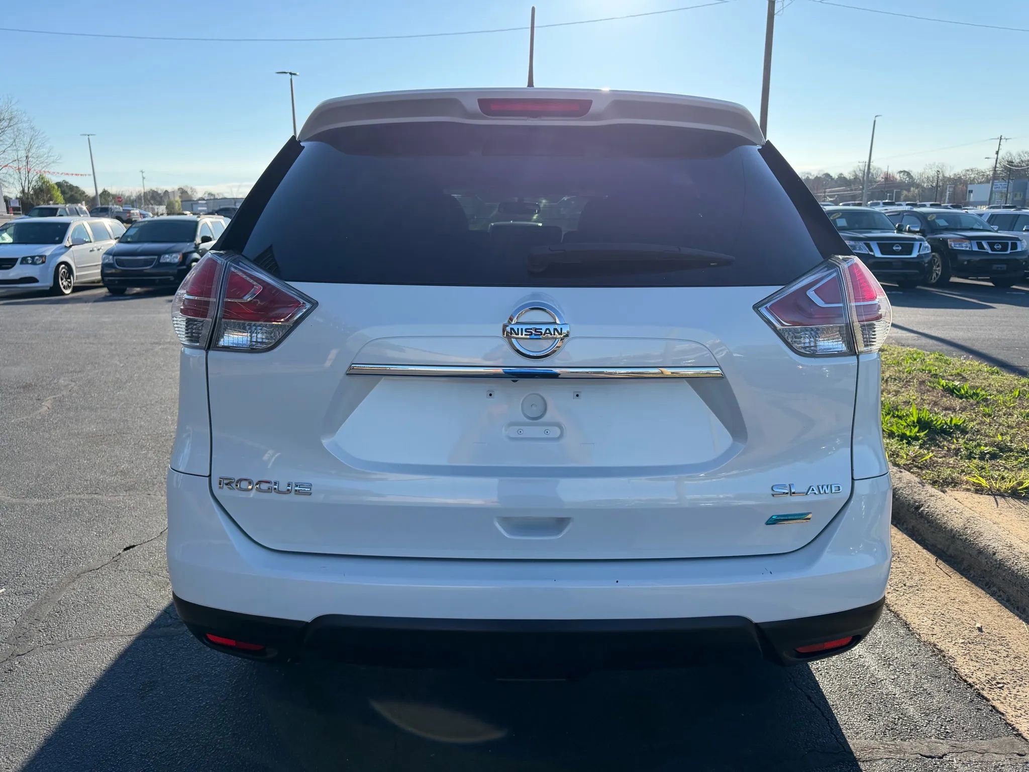 Used 2014 Nissan Rogue SL w/ SL Premium Package image 6