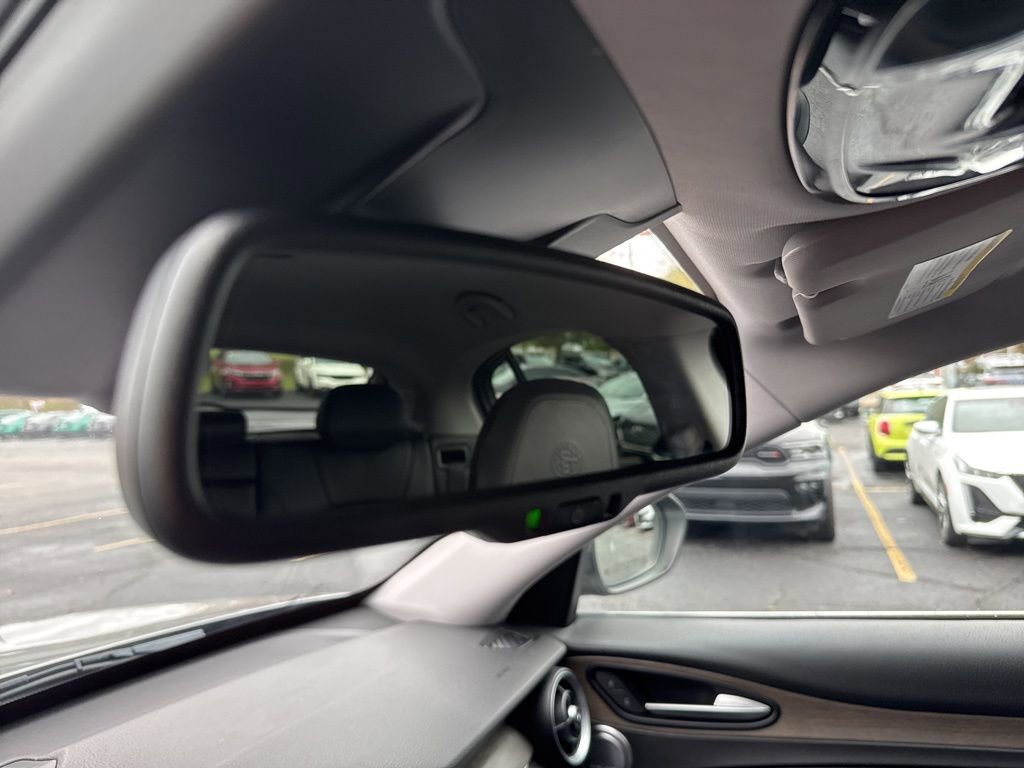 Used 2018 Alfa Romeo Stelvio Ti image 41