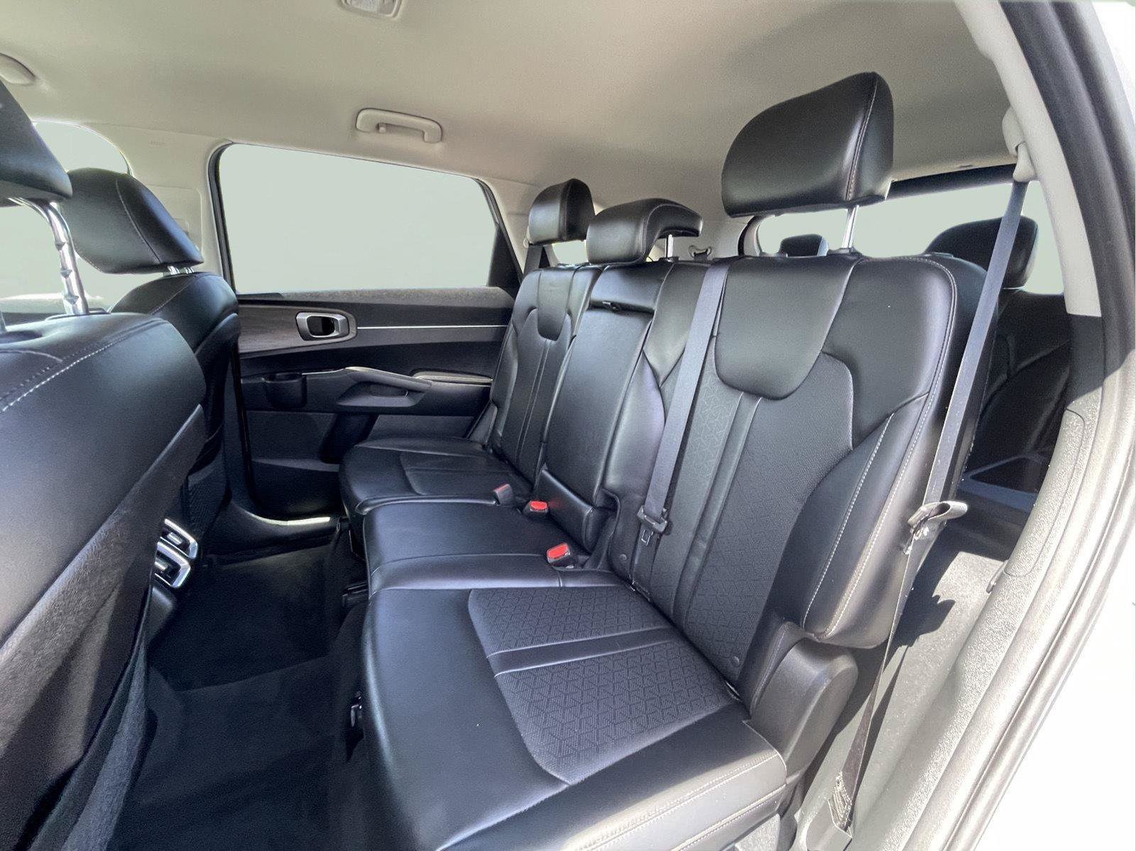 Used 2023 Kia Sorento S AWD/4WD image 14