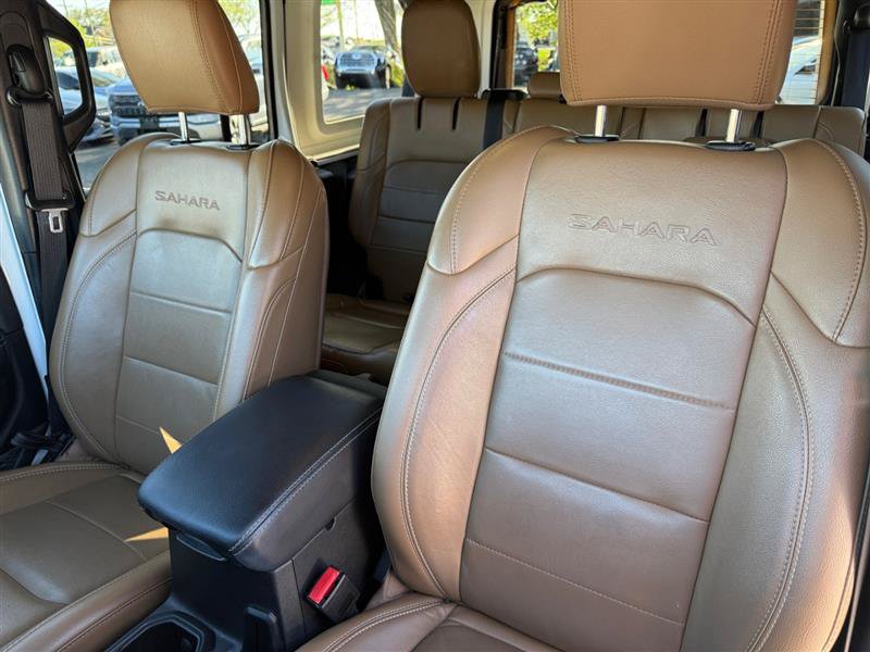 Used 2023 Jeep Wrangler Unlimited Sahara w/ Cold Weather Group AWD/4WD image 11