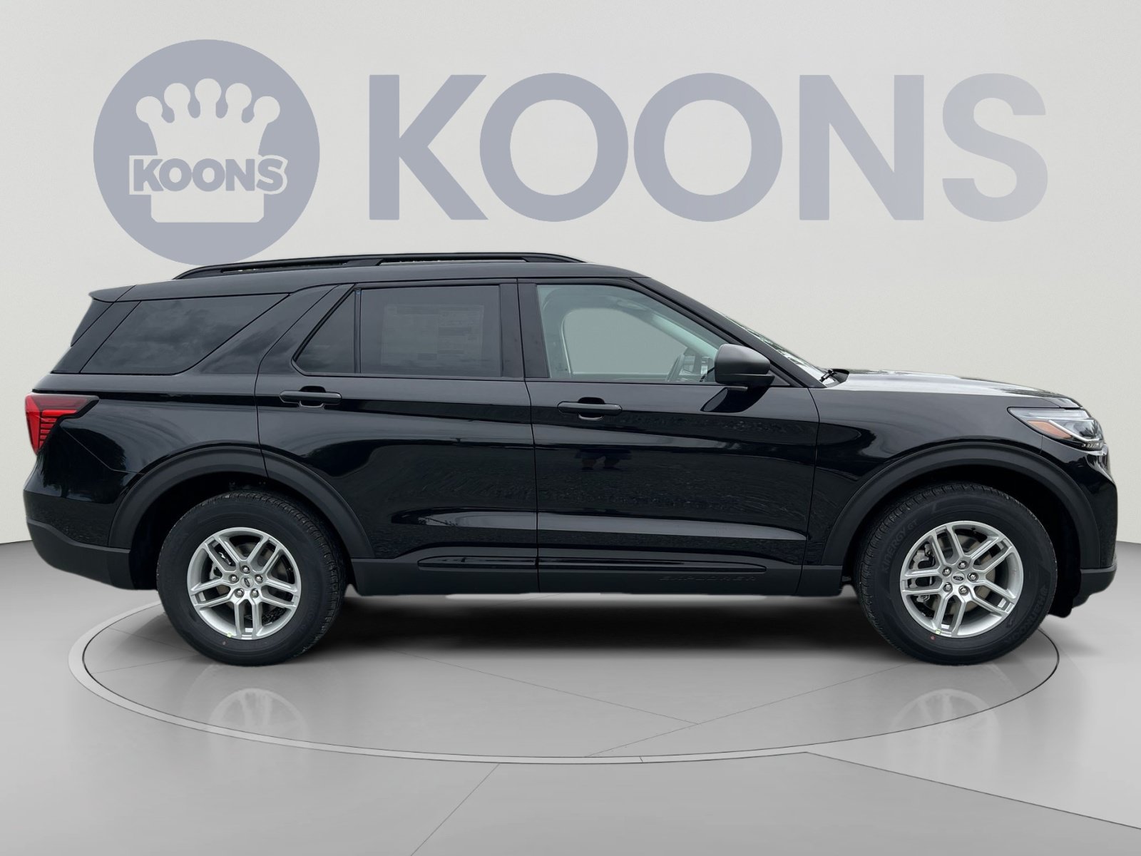 New 2026 Ford Explorer Active AWD/4WD image 8