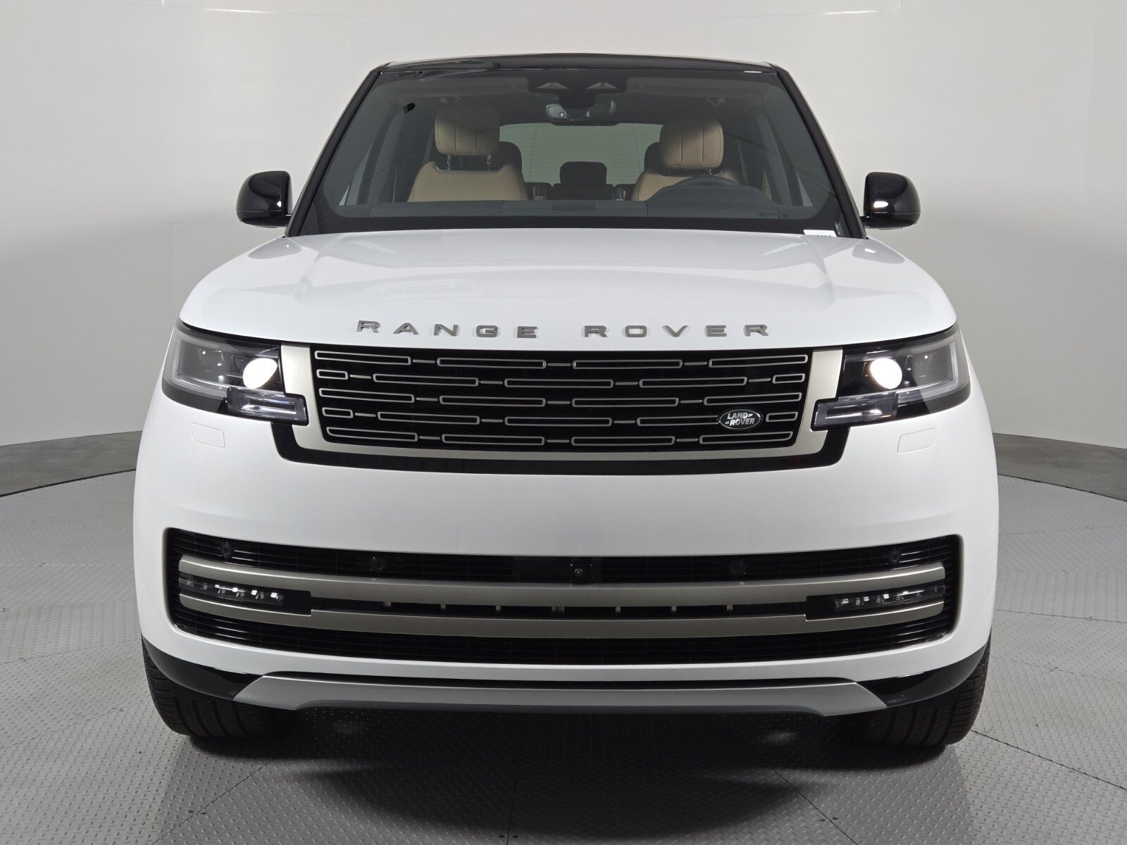 New 2025 Land Rover Range Rover SE image 8