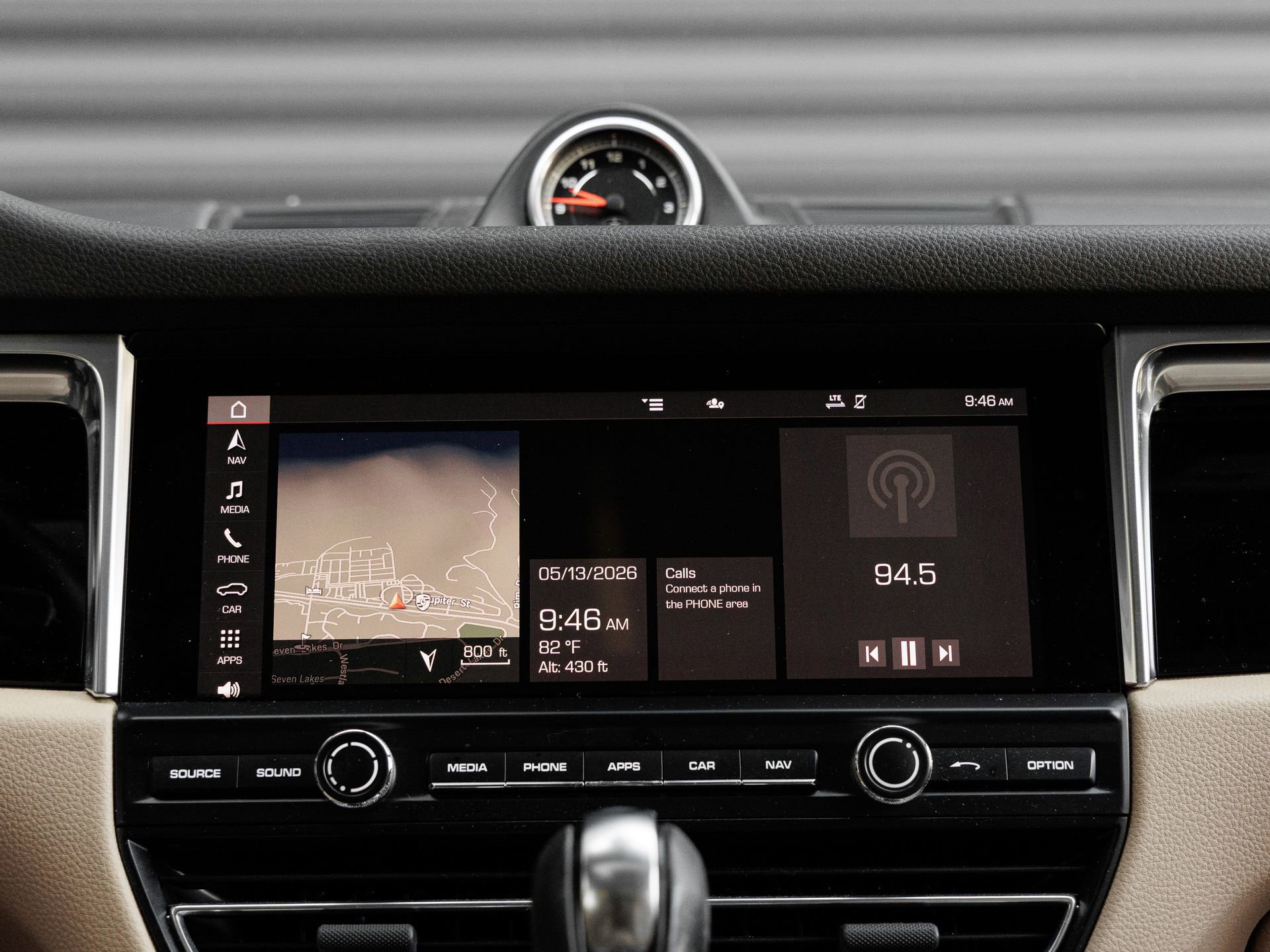Certified 2021 Porsche Macan S AWD/4WD image 20