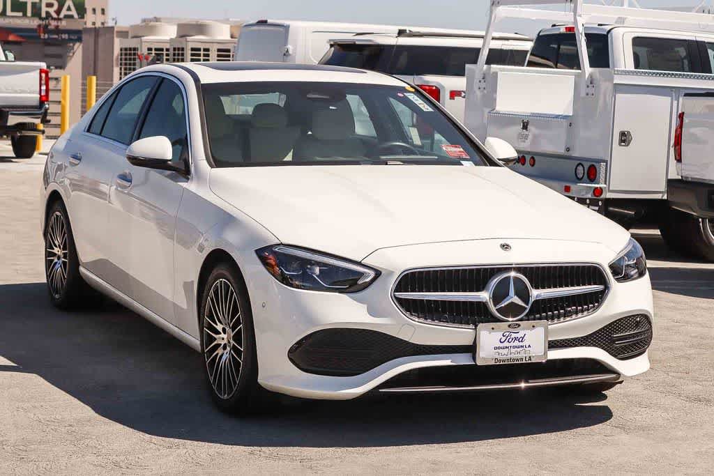 Used 2025 Mercedes-Benz C 300 Sedan image 3