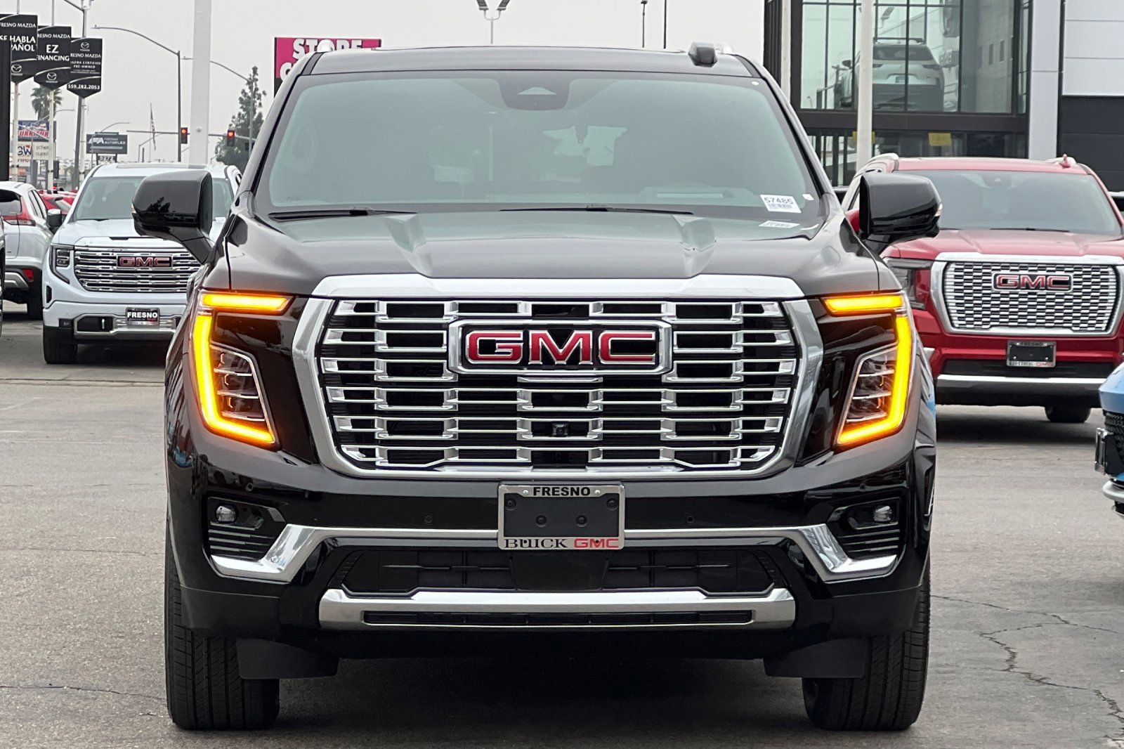 New 2026 GMC Yukon Denali w/ Advanced Technology Package image 3