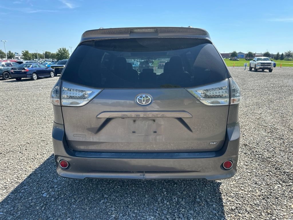 Used 2011 Toyota Sienna SE w/ Preferred Pkg FWD image 8