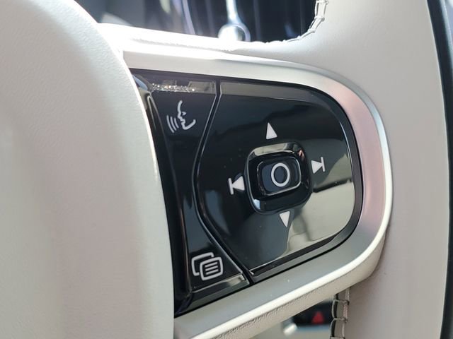 New 2026 Volvo XC60 B5 Ultra w/ Protection Package Premier image 13