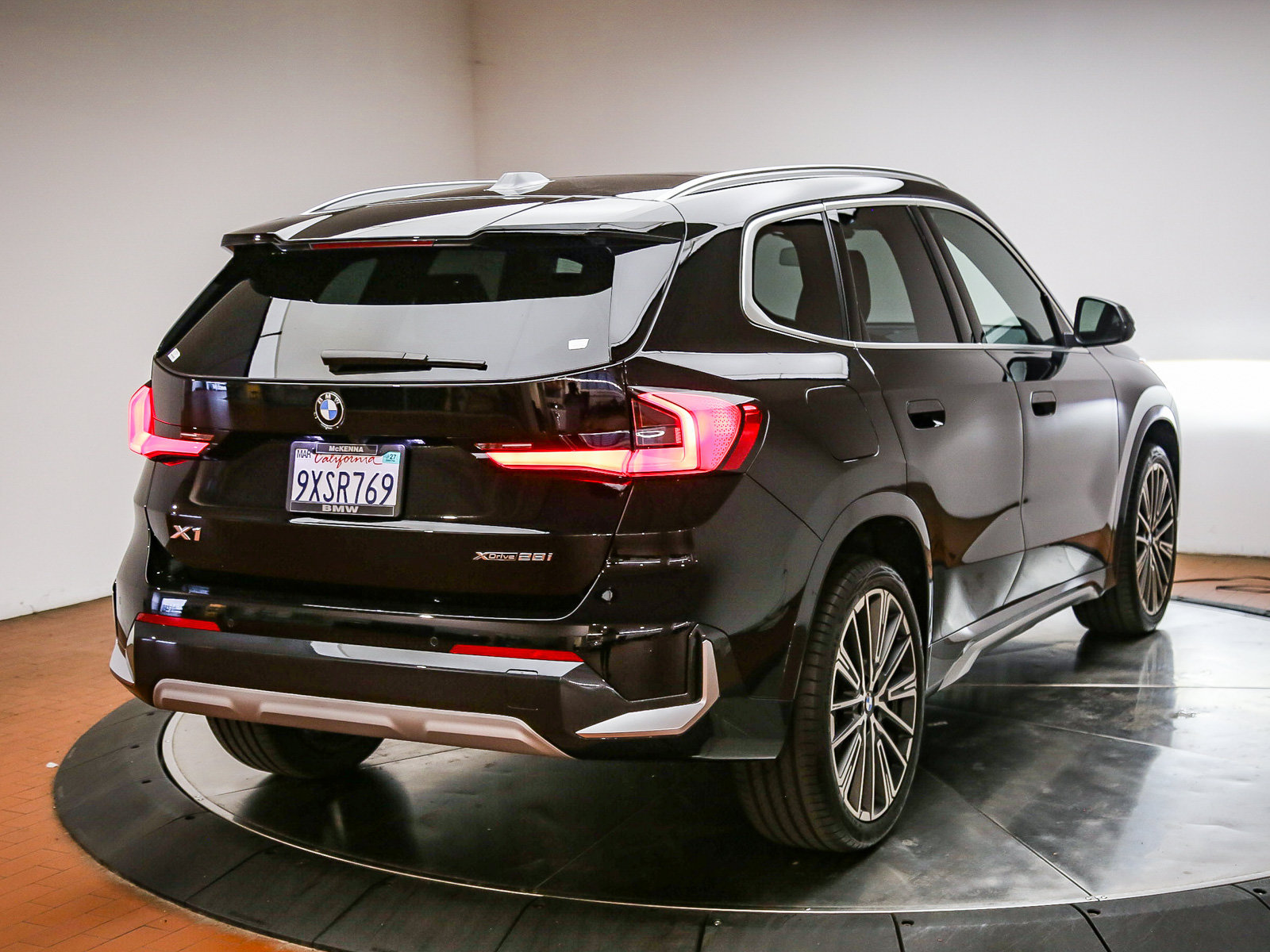 Used 2026 BMW X1 xDrive28i w/ Convenience Package AWD/4WD image 7