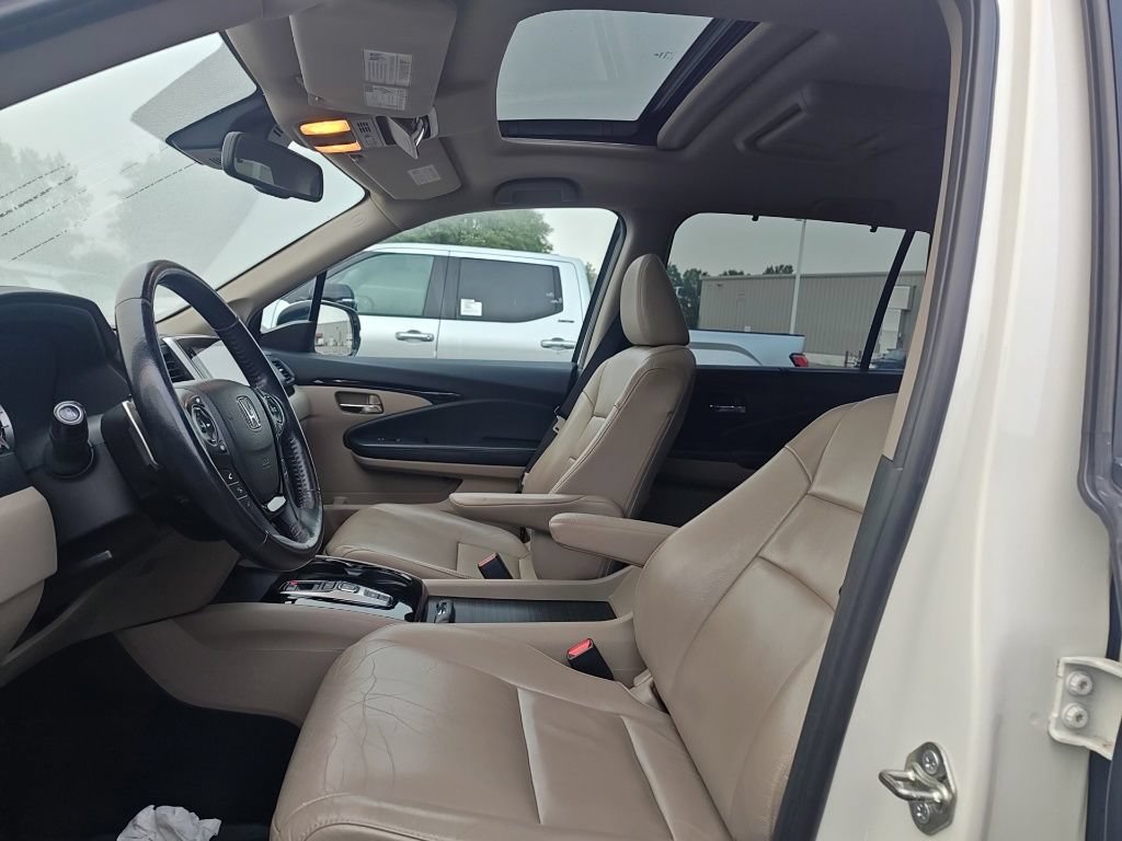 Used 2016 Honda Pilot Touring image 7