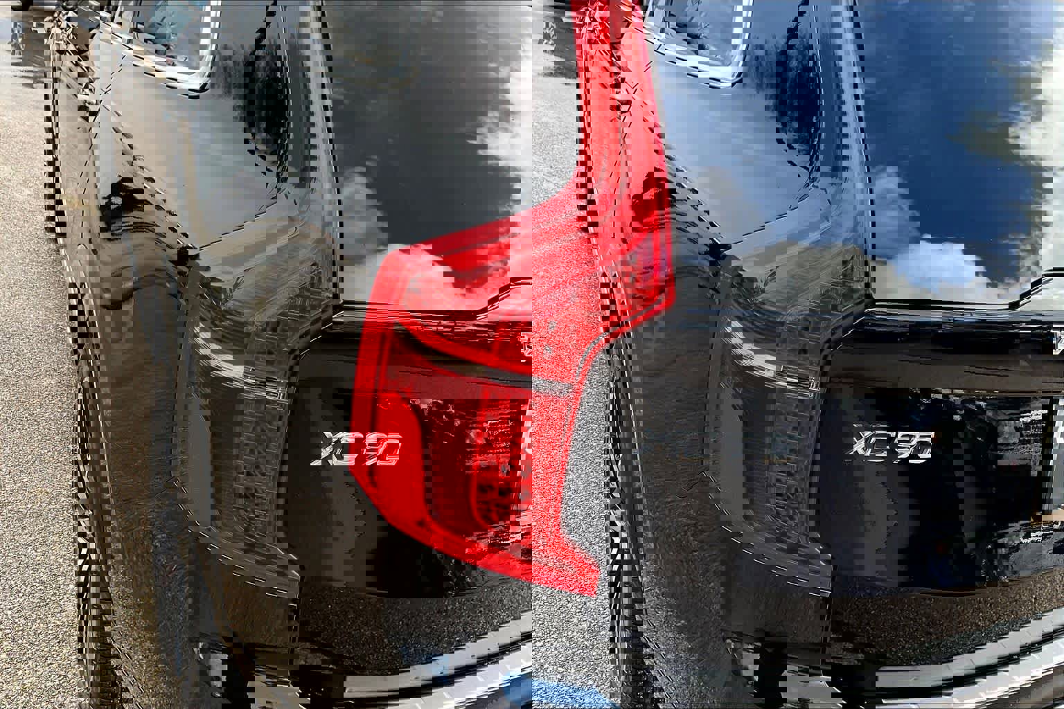 Used 2023 Volvo XC90 B6 Plus w/ Protection Package Premier image 27