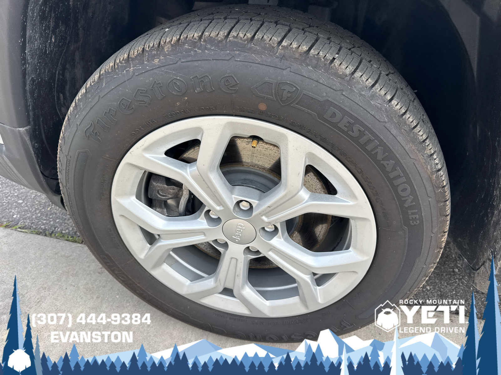 Used 2024 Jeep Compass Latitude AWD/4WD image 19
