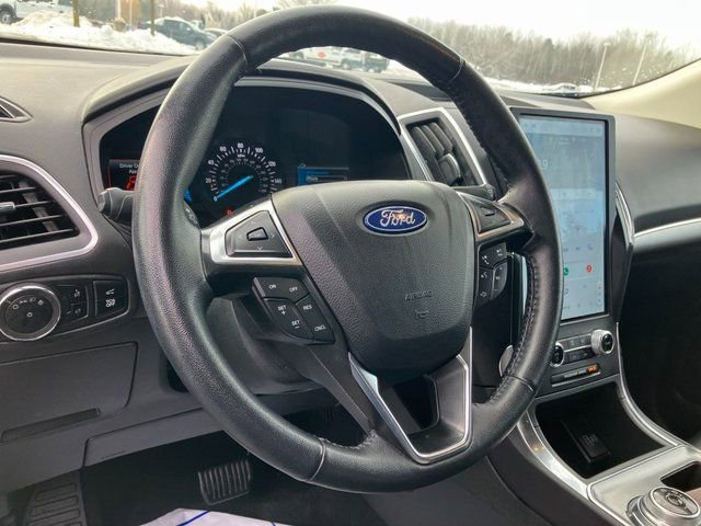 Used 2024 Ford Edge Titanium image 13