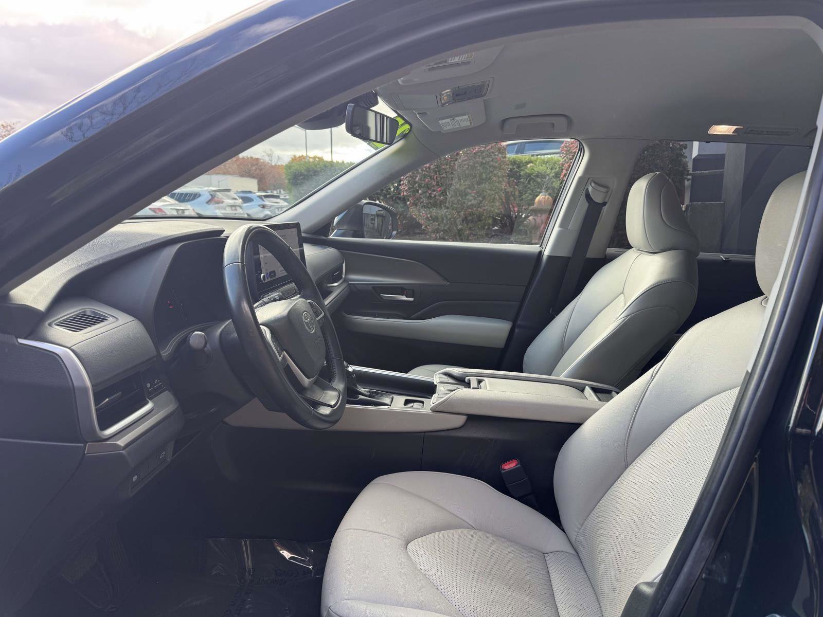 Used 2024 Toyota Grand Highlander XLE image 20