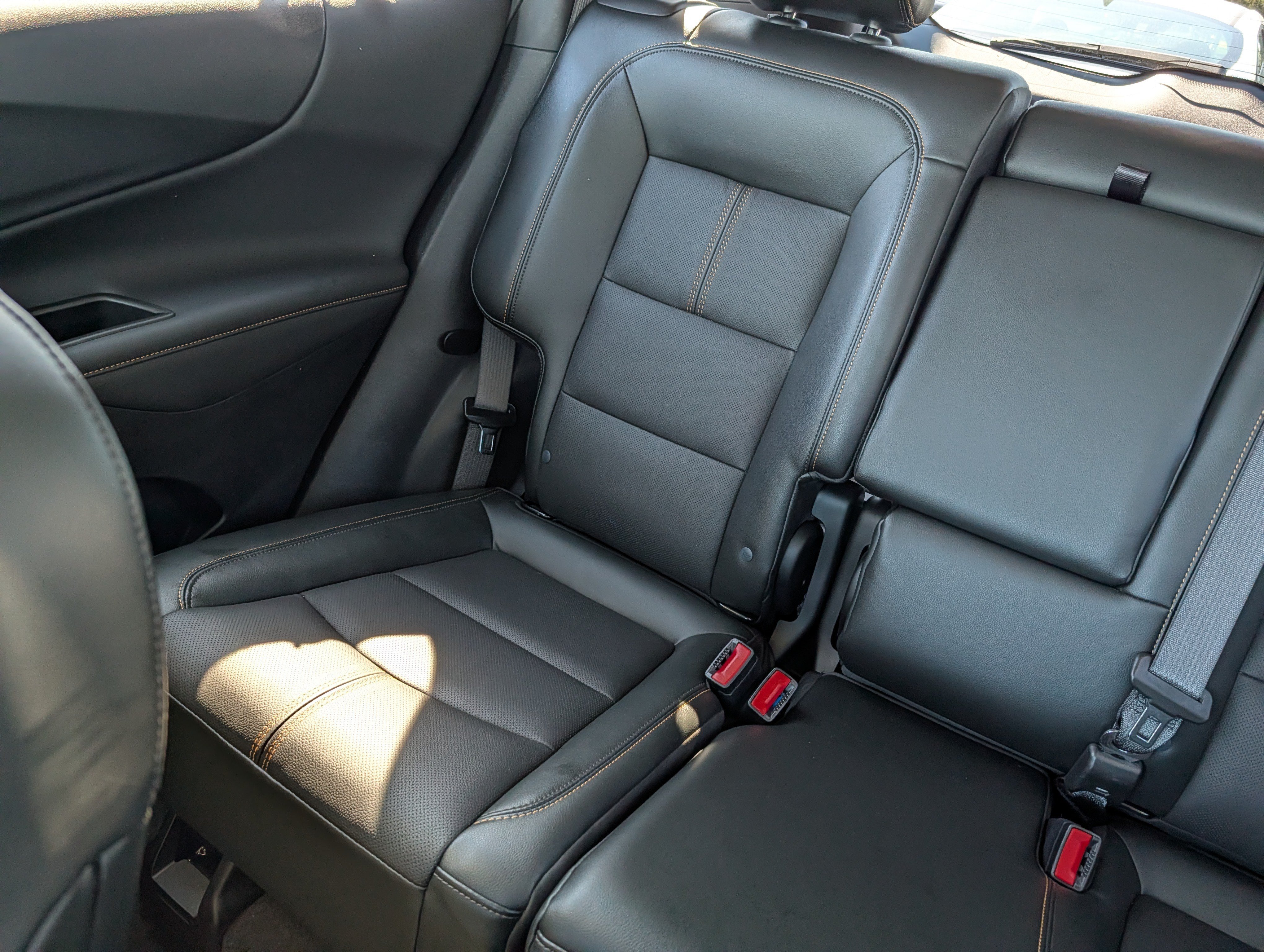 Used 2022 Chevrolet Equinox Premier AWD/4WD image 12