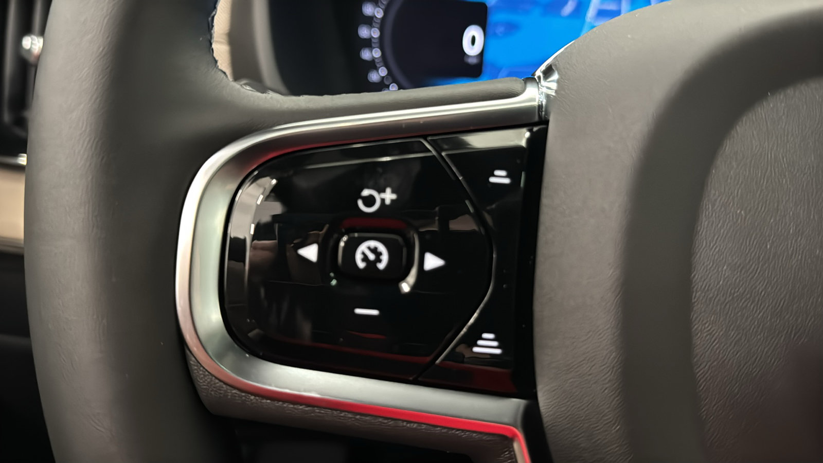 New 2027 Volvo XC90 T8 Ultra AWD/4WD image 13