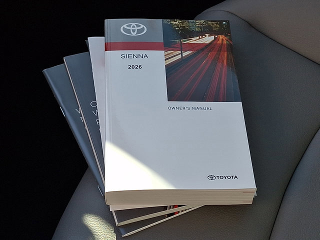 Certified 2026 Toyota Sienna XLE image 31