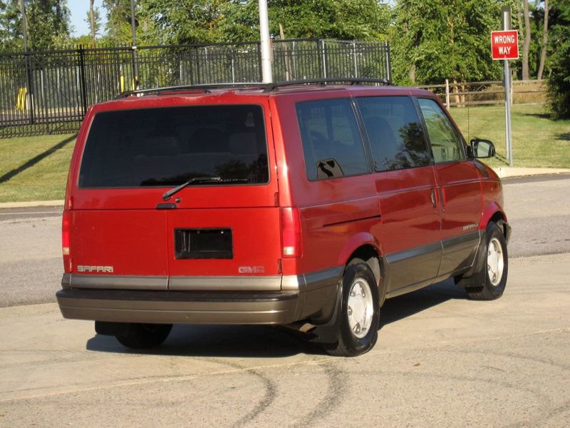 Used 1999 GMC Safari AWD image 12
