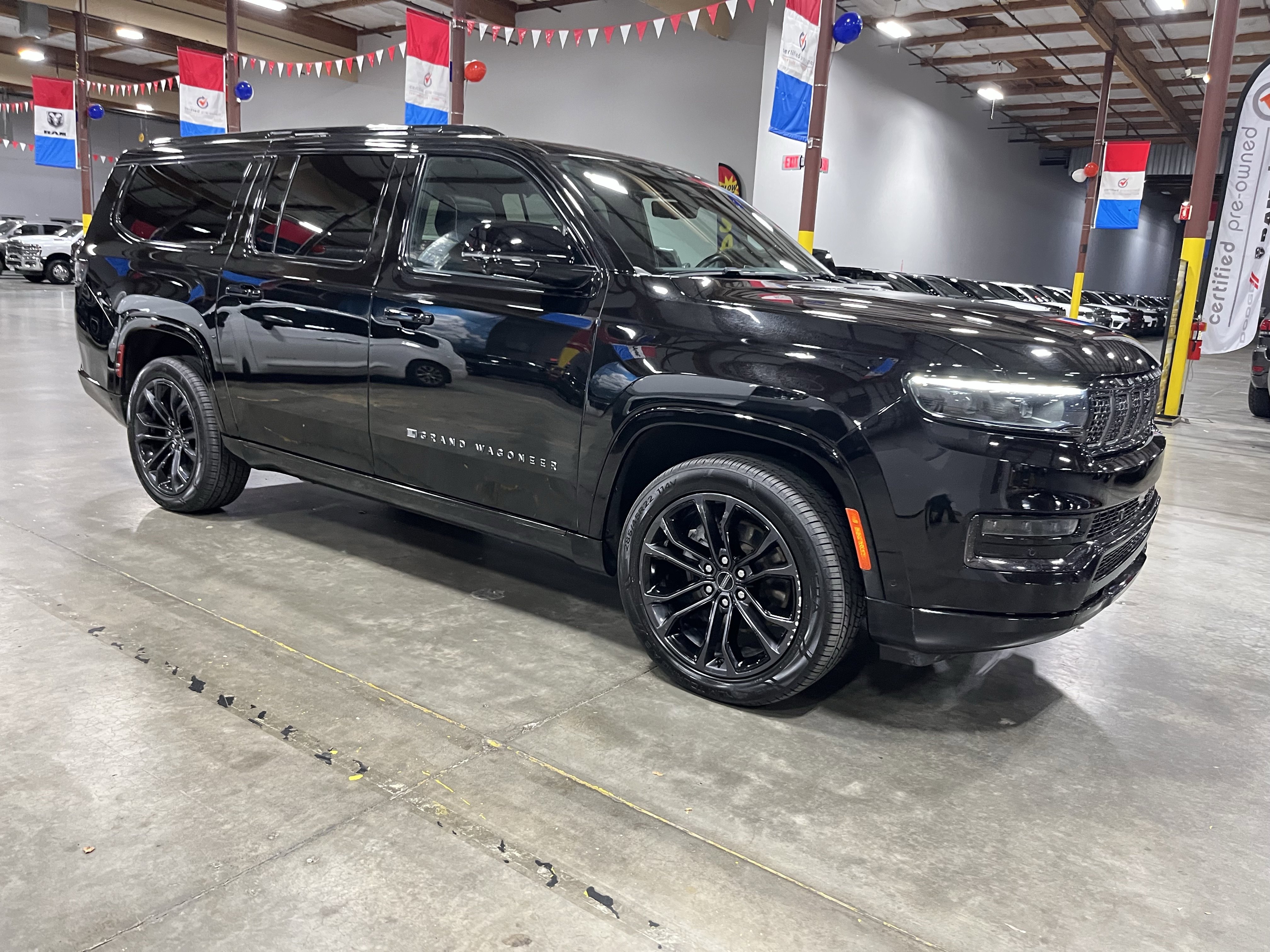 Used 2024 Jeep Grand Wagoneer L Series II w/ Quick Order Packagew 28T image 7