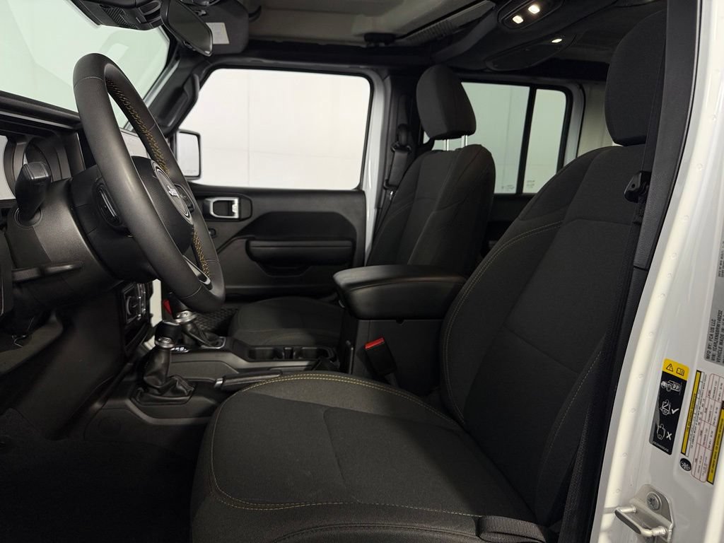 Used 2024 Jeep Wrangler Unlimited AWD/4WD image 21