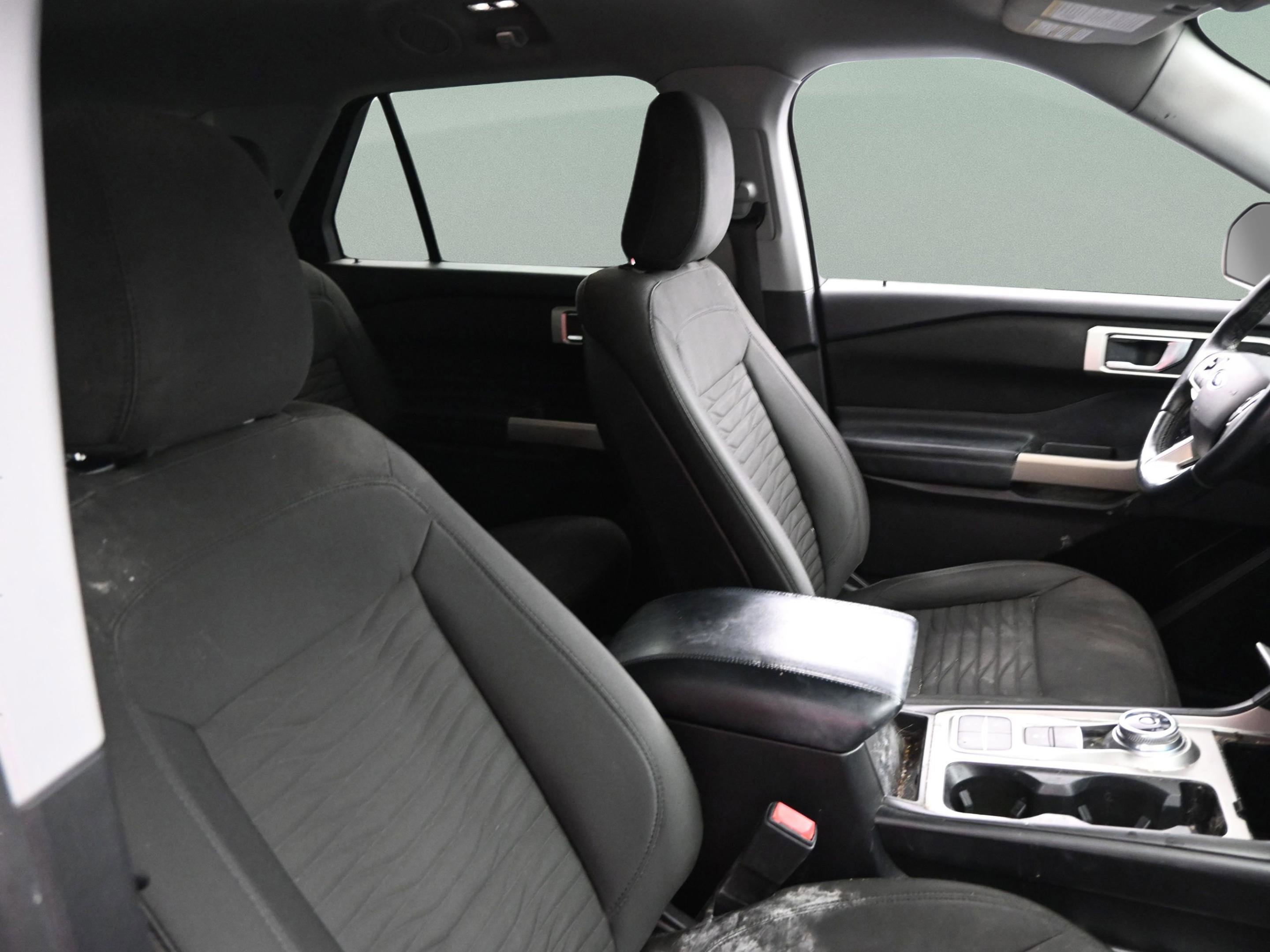 Used 2020 Ford Explorer XLT image 36