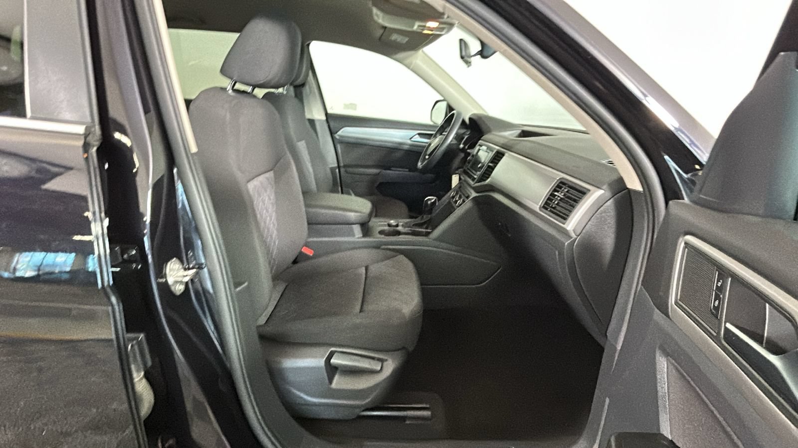 Used 2020 Volkswagen Atlas S w/ Towing Package AWD/4WD image 35