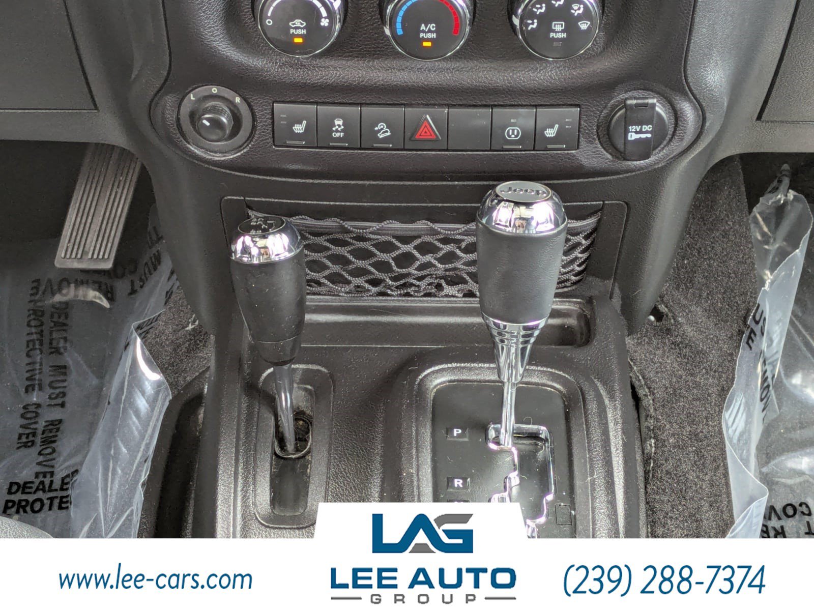 Used 2015 Jeep Wrangler Unlimited Sahara AWD/4WD image 16