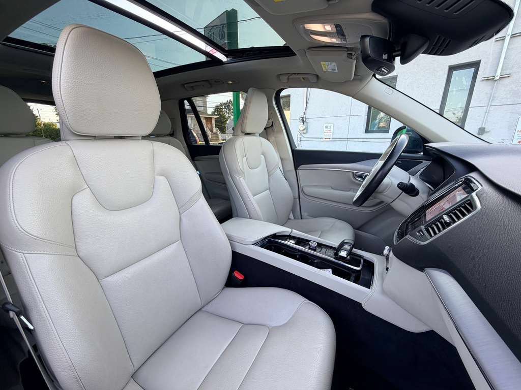 Used 2023 Volvo XC90 B5 Core w/ Climate Package AWD/4WD image 34