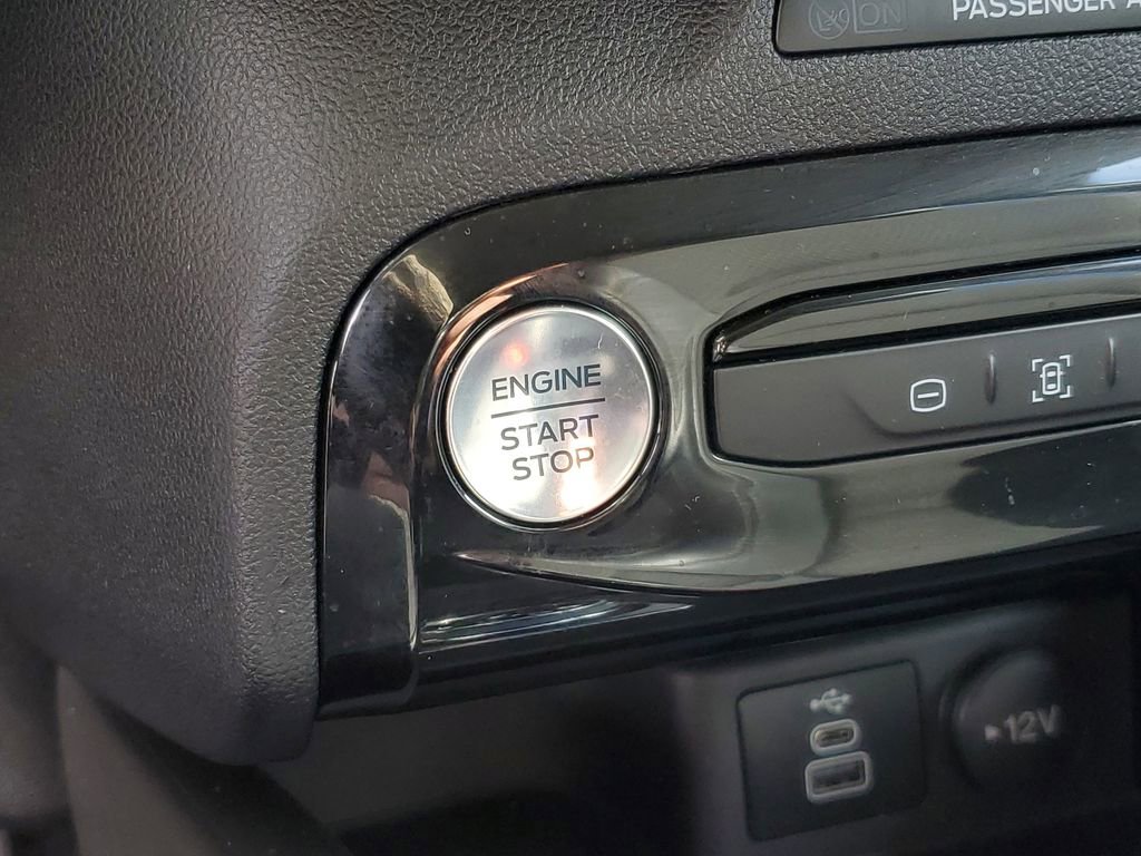 Used 2024 Ford Escape SE image 18