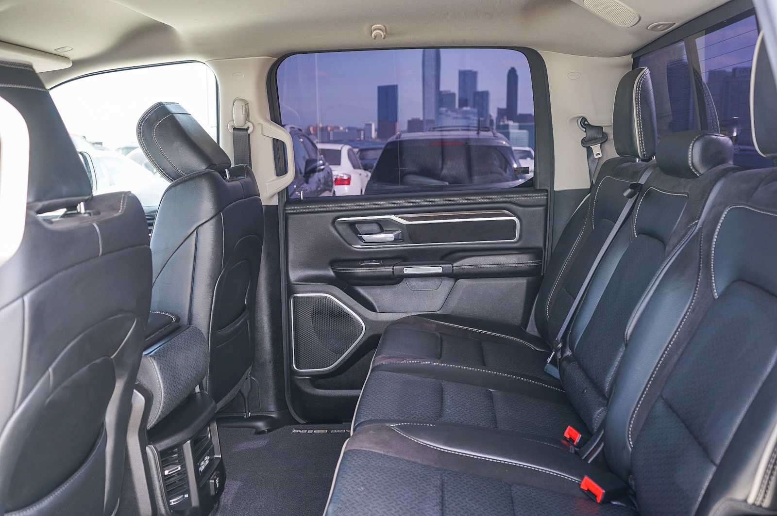 Used 2022 RAM 1500 Laramie AWD/4WD image 17
