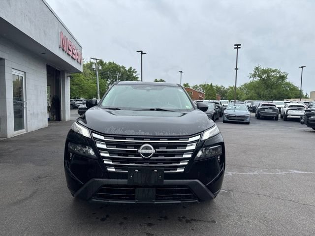 Used 2024 Nissan Rogue S AWD/4WD image 7