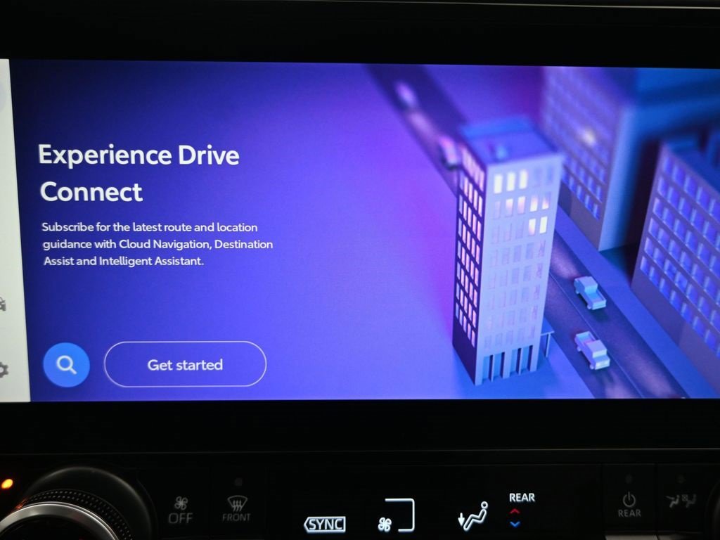 Used 2023 Toyota Highlander Bronze Edition image 11