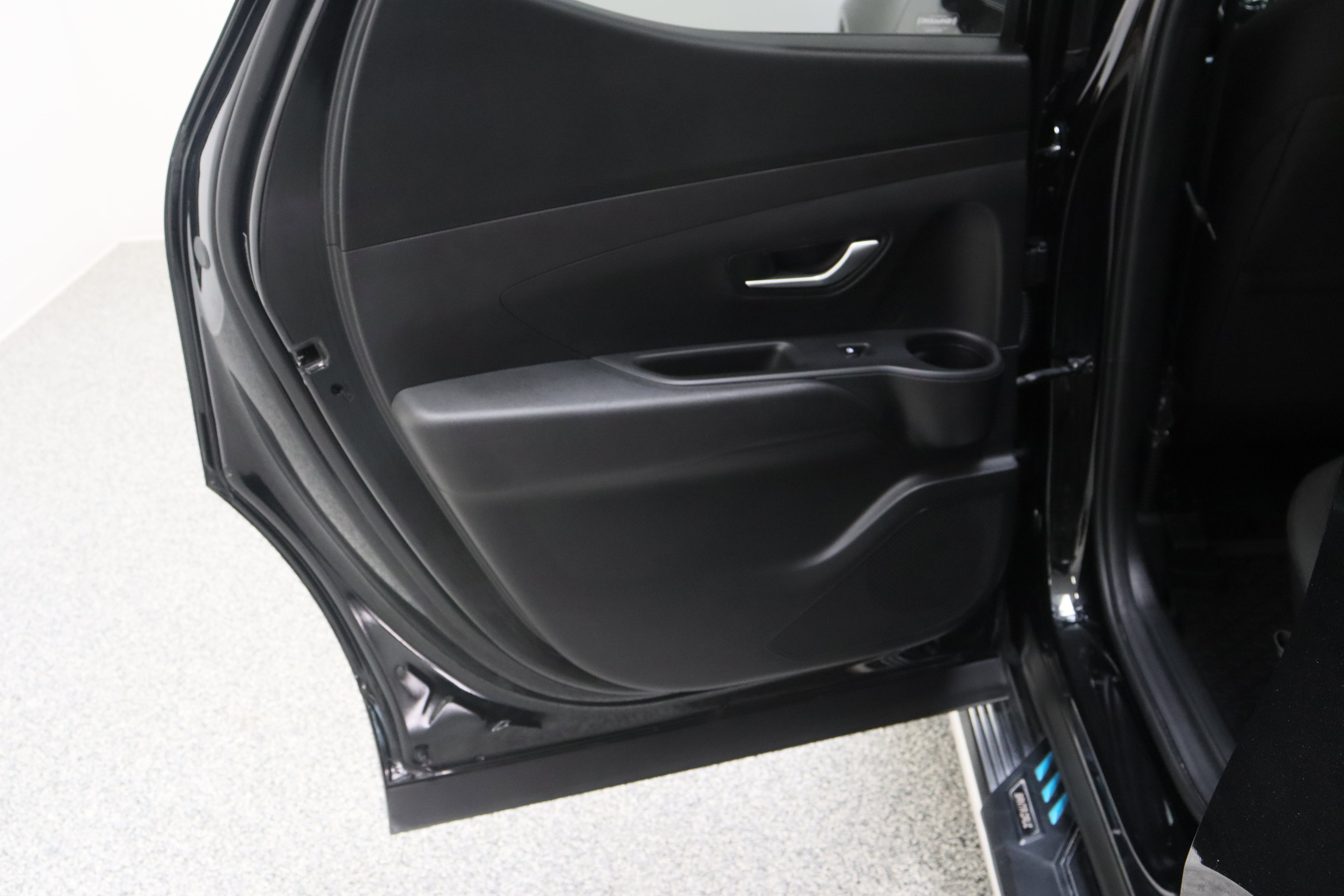 Used 2024 Hyundai Santa Cruz SEL w/ Activity Package FWD image 29