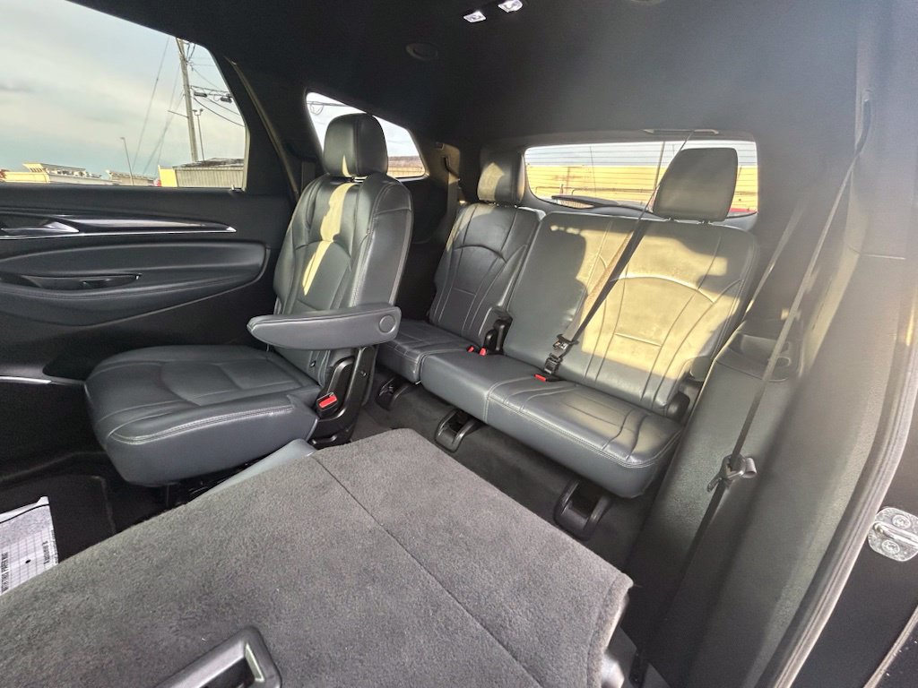 Used 2023 Buick Enclave Essence AWD/4WD image 20
