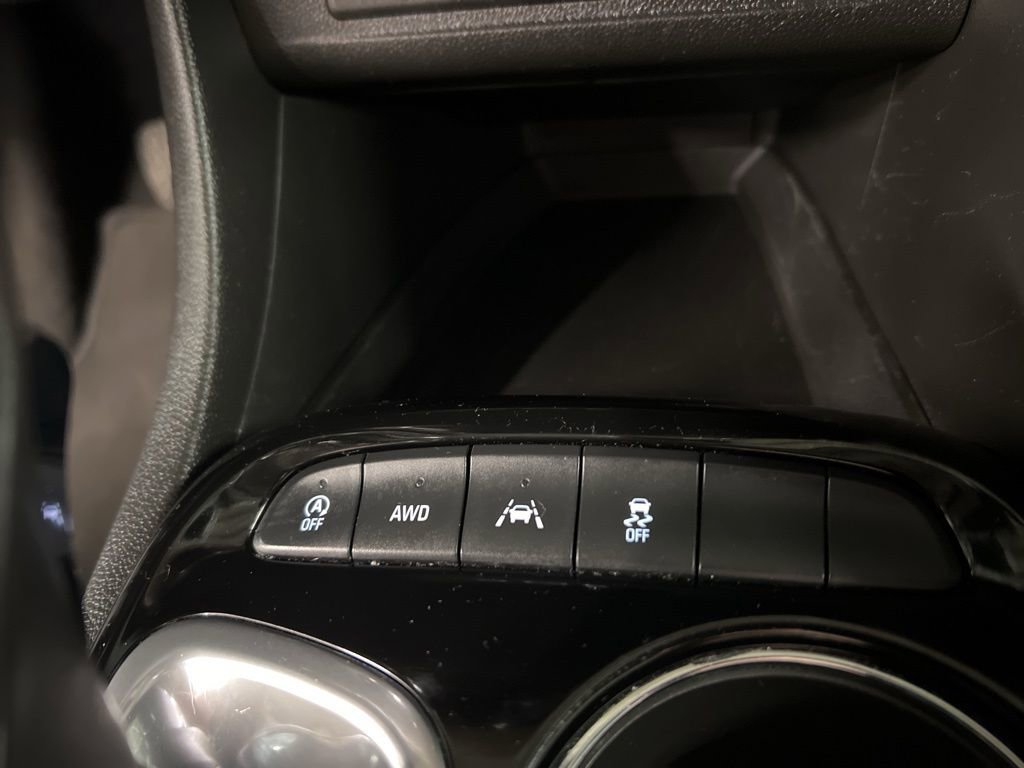 Used 2021 Buick Encore GX Essence w/ Advanced Technology Package image 16