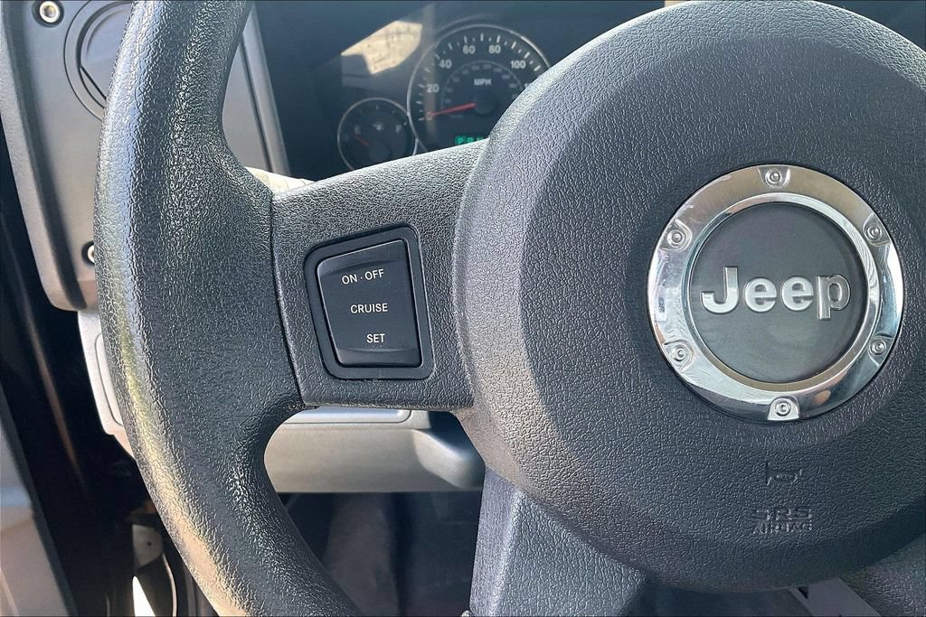 Used 2006 Jeep Commander 4WD image 12