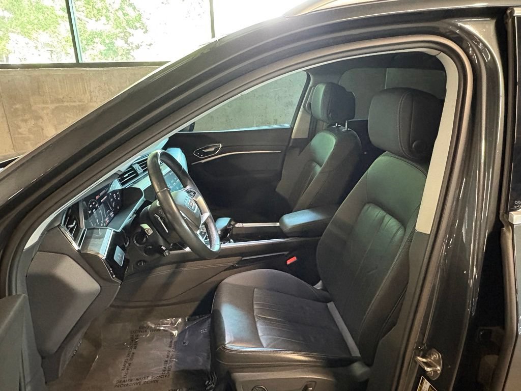 Used 2024 Audi Q8 e-tron Premium AWD/4WD image 5