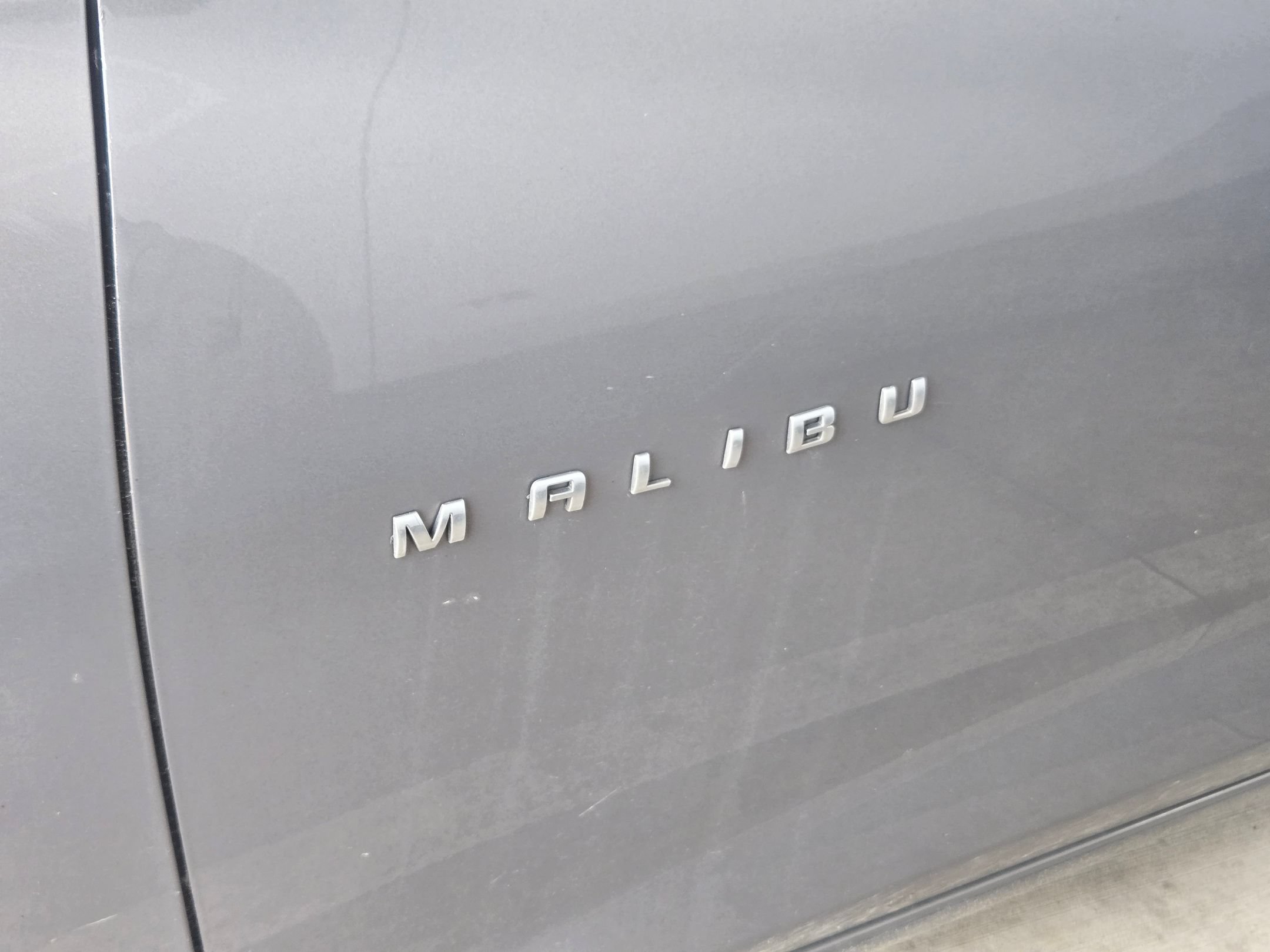 Used 2018 Chevrolet Malibu LT FWD image 5