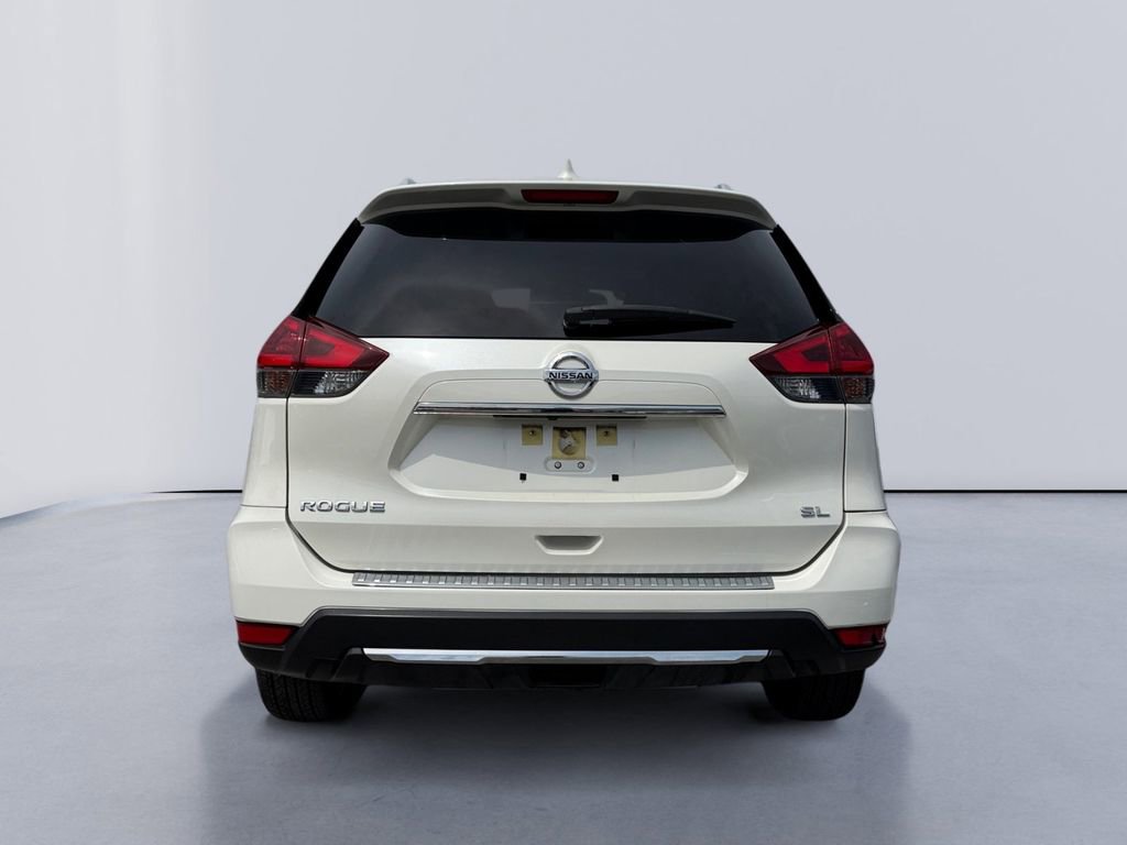 Used 2018 Nissan Rogue SL w/ Premium Package image 4