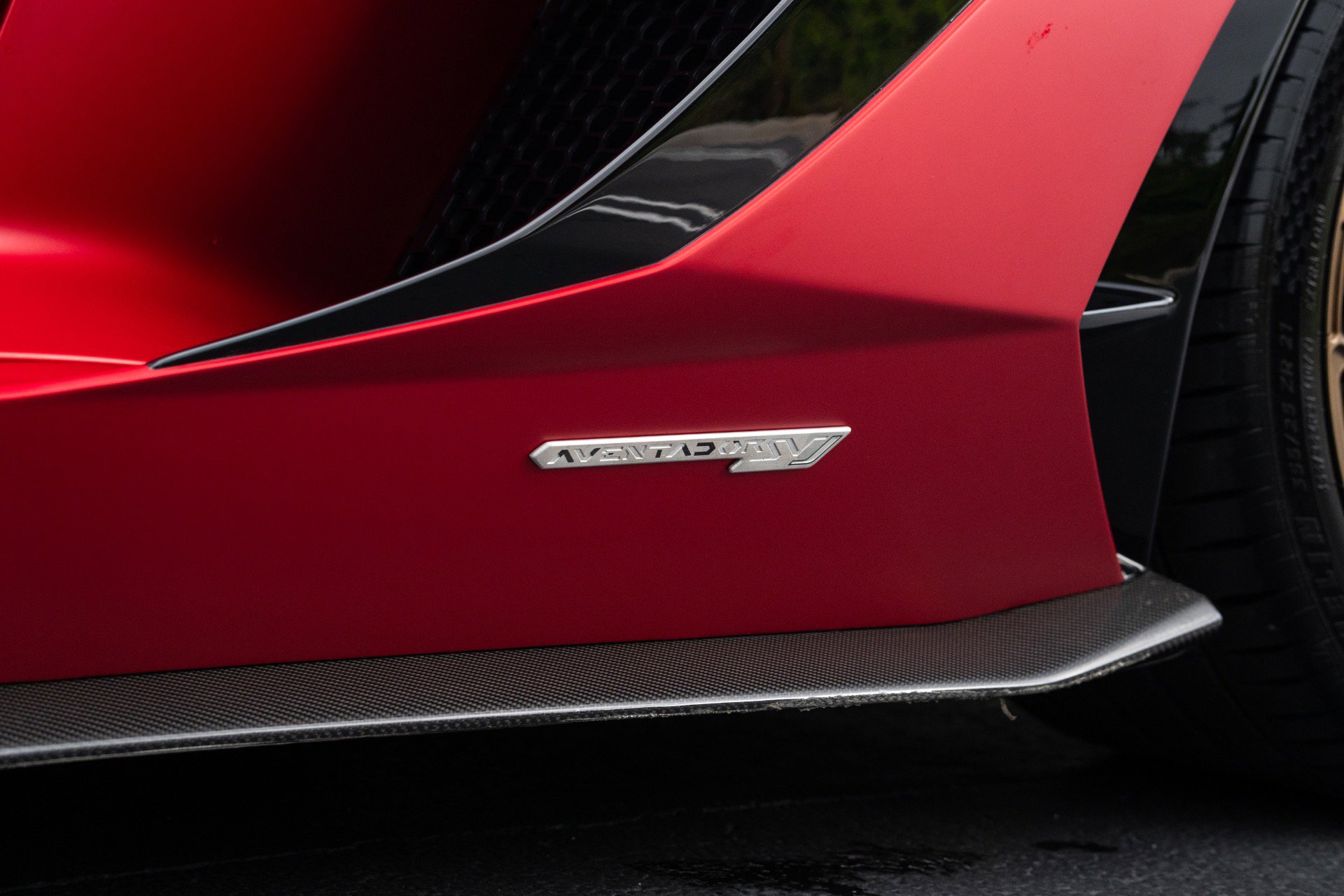 Used 2021 Lamborghini Aventador SVJ AWD/4WD image 36