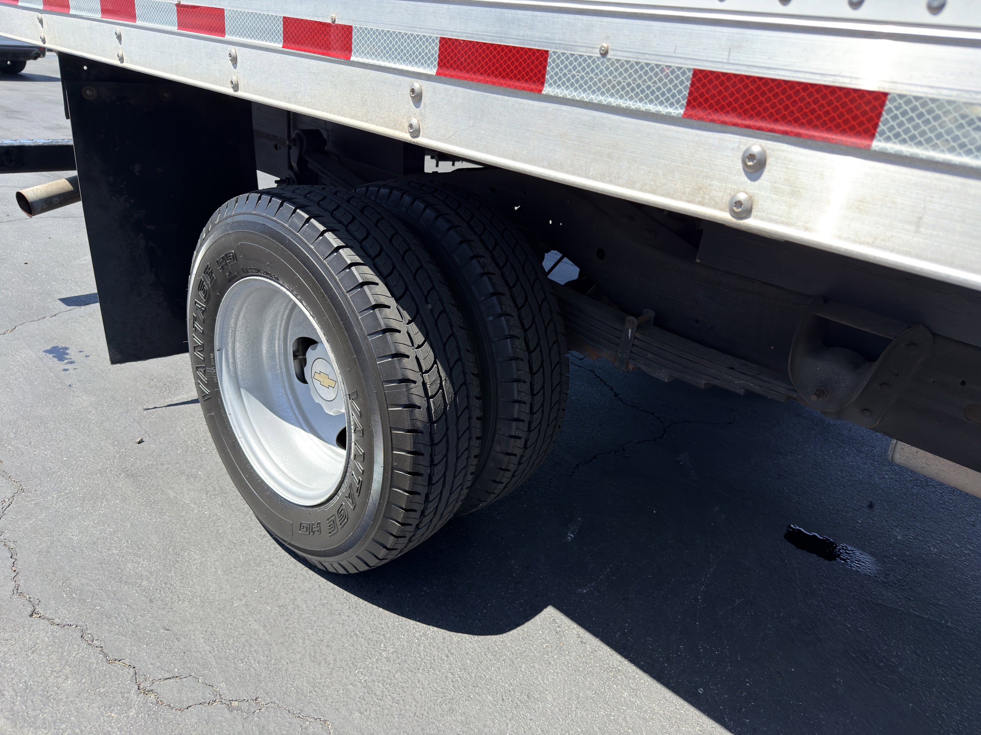 Used 2021 Chevrolet Express 3500 w/ Driver Convenience Package image 13