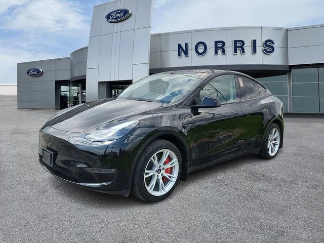Used 2024 Tesla Model Y Long Range image 3
