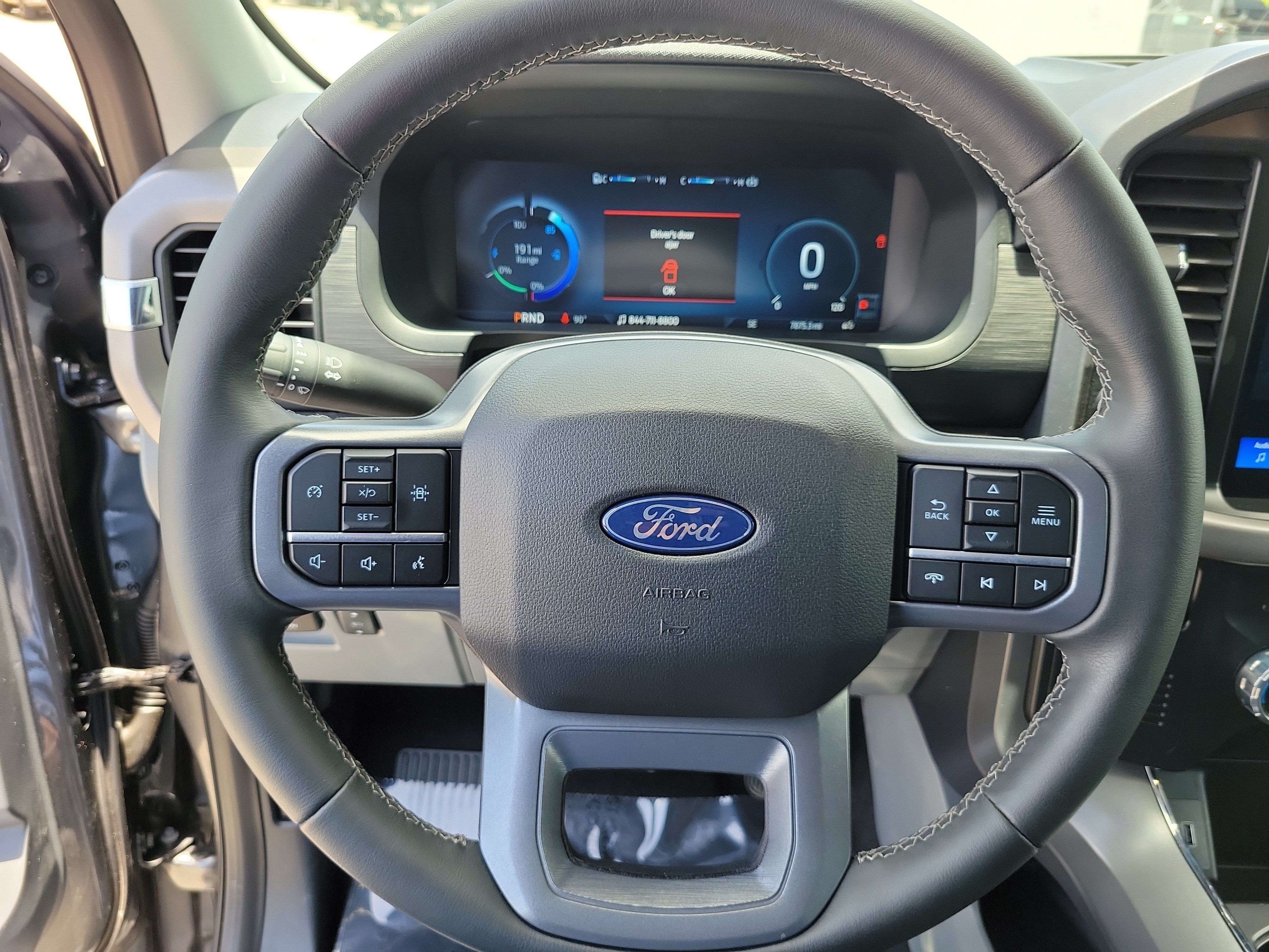 Used 2025 Ford F150 Lightning XLT AWD/4WD image 25