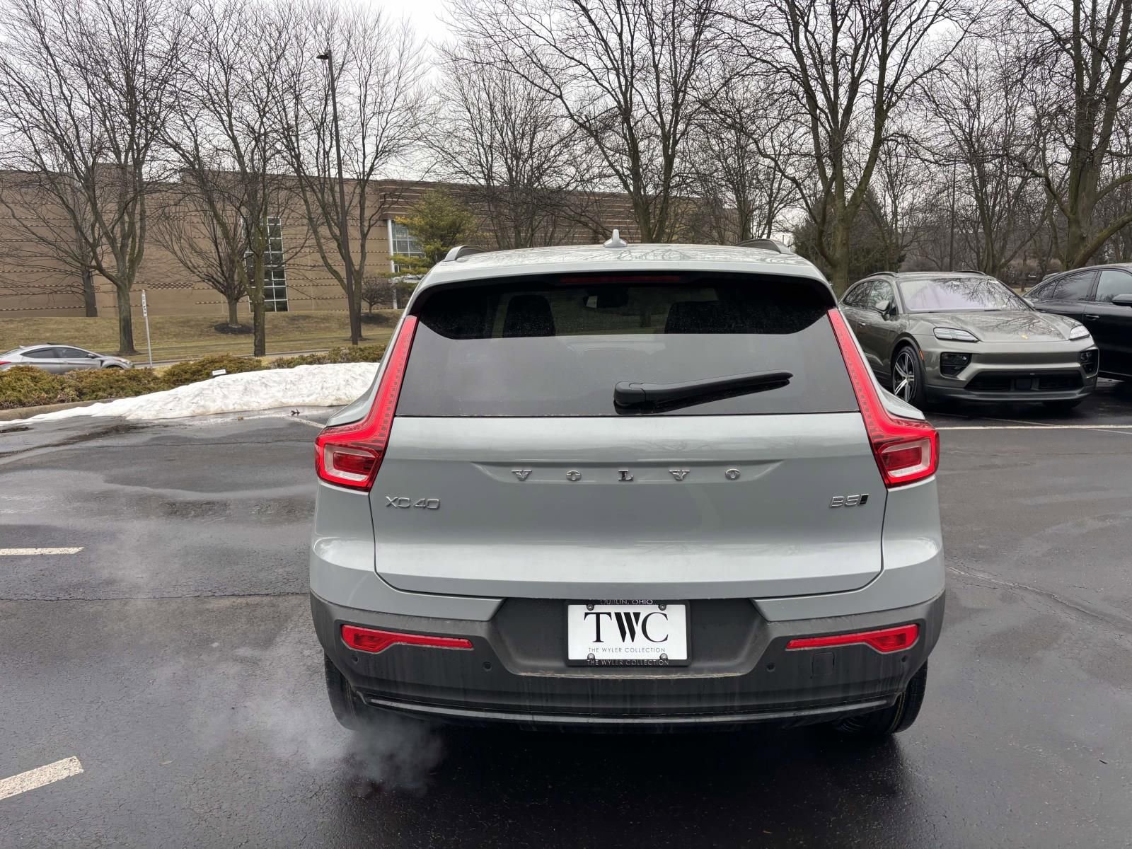 New 2026 Volvo XC40 B5 Plus w/ Protection Package Premier AWD/4WD image 6